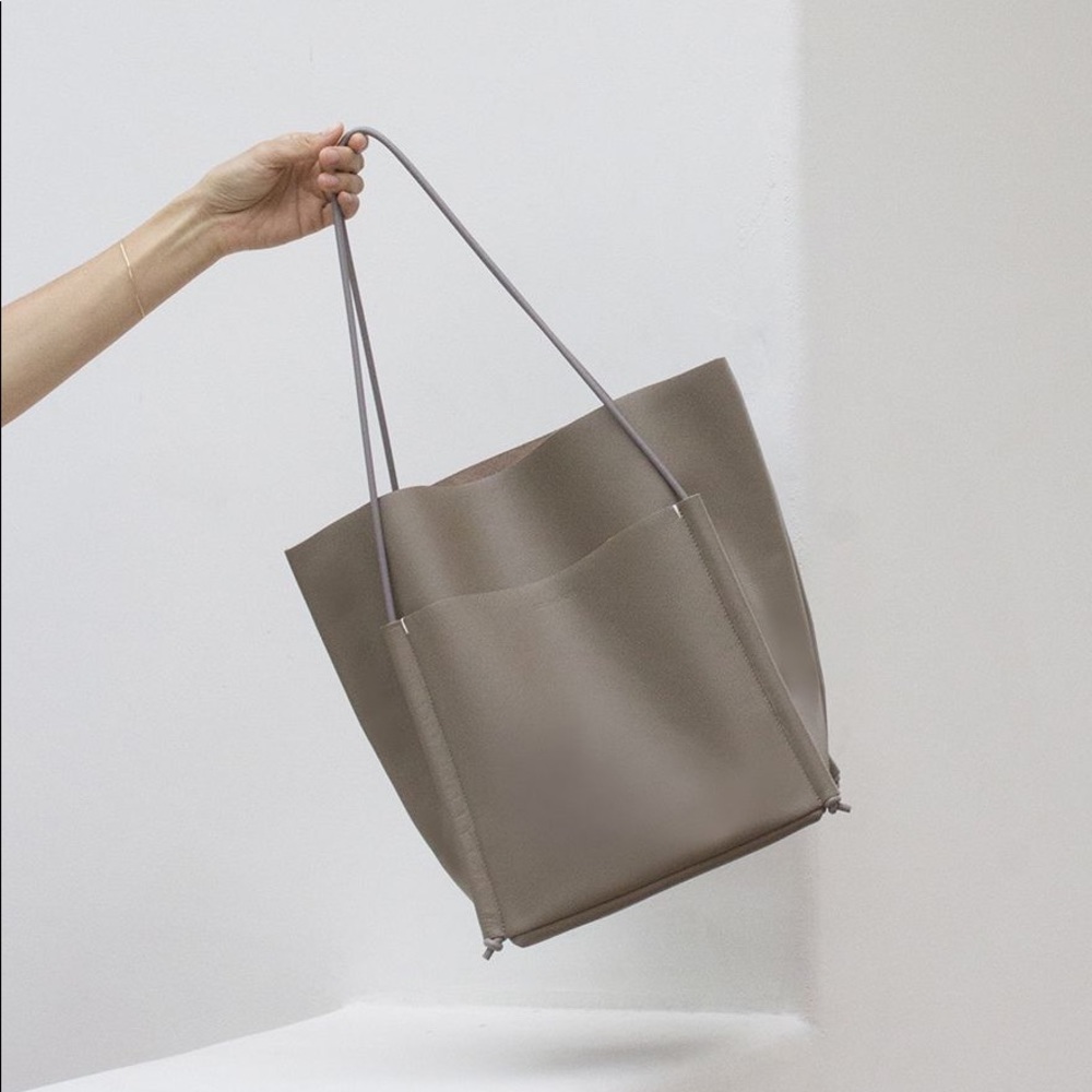 BUILDING BLOCK Pocket Tote in Beige